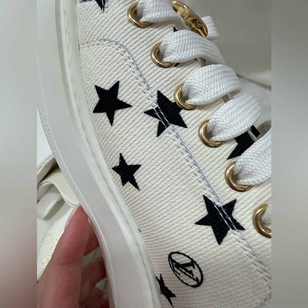 Louis Vuitton Time Out Sneaker - Picture 13 of 14